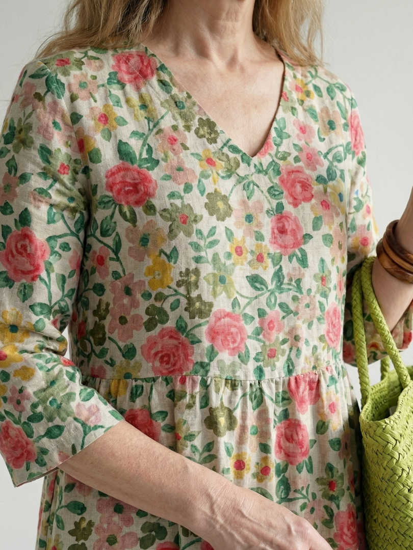 Ellie | Scatter Flower Midi Dress
